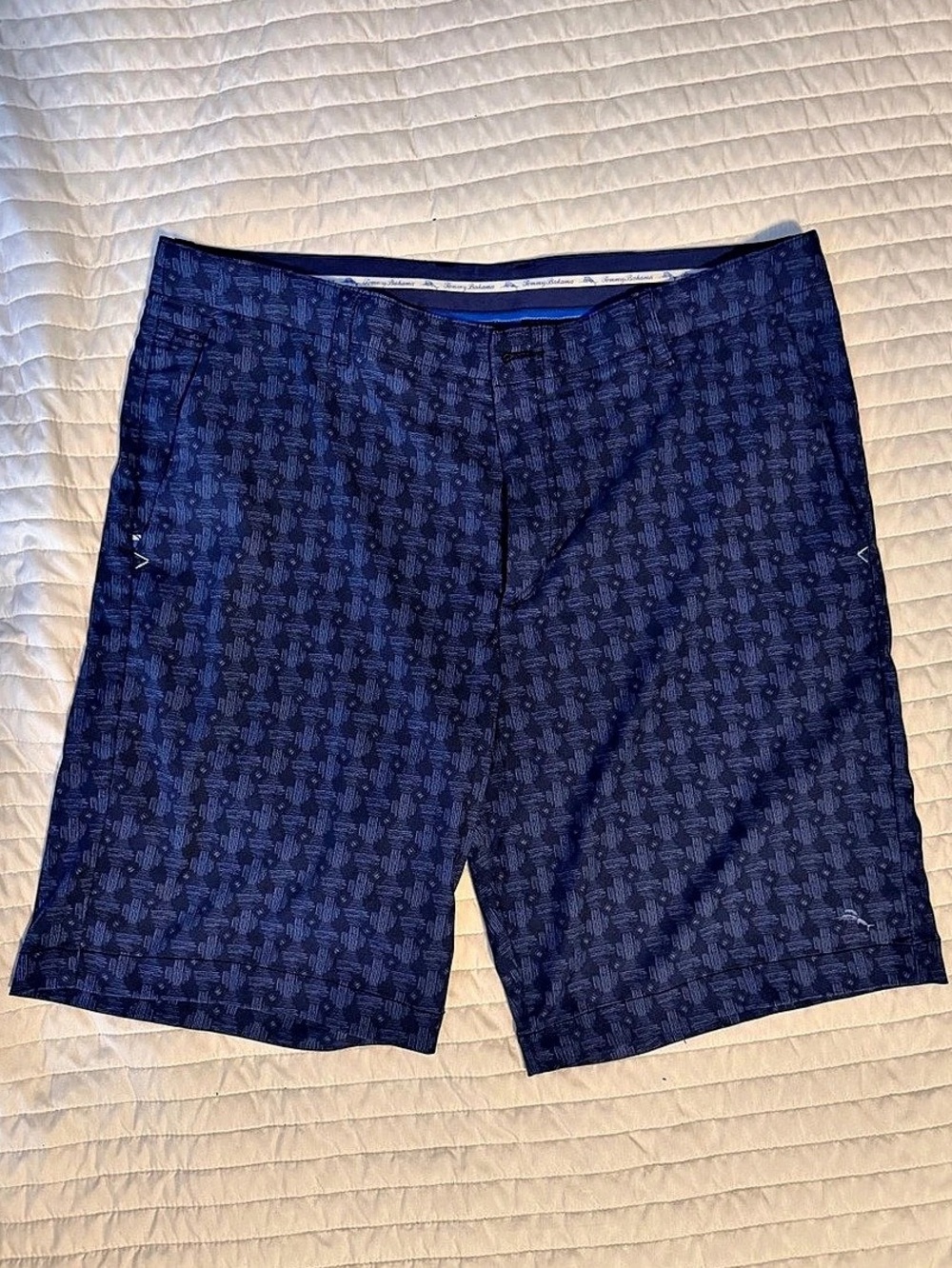 Tommy Bahama Men's Geometric Flat Front Shorts Size 38 L2